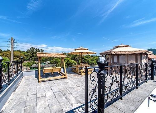Dongbackdongsan Pension Jeju Eksteriør bilde